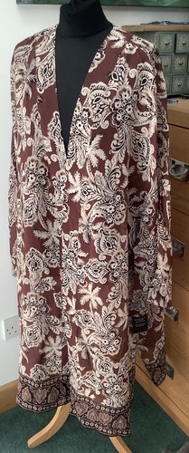 Live unlimited brown - live, floral